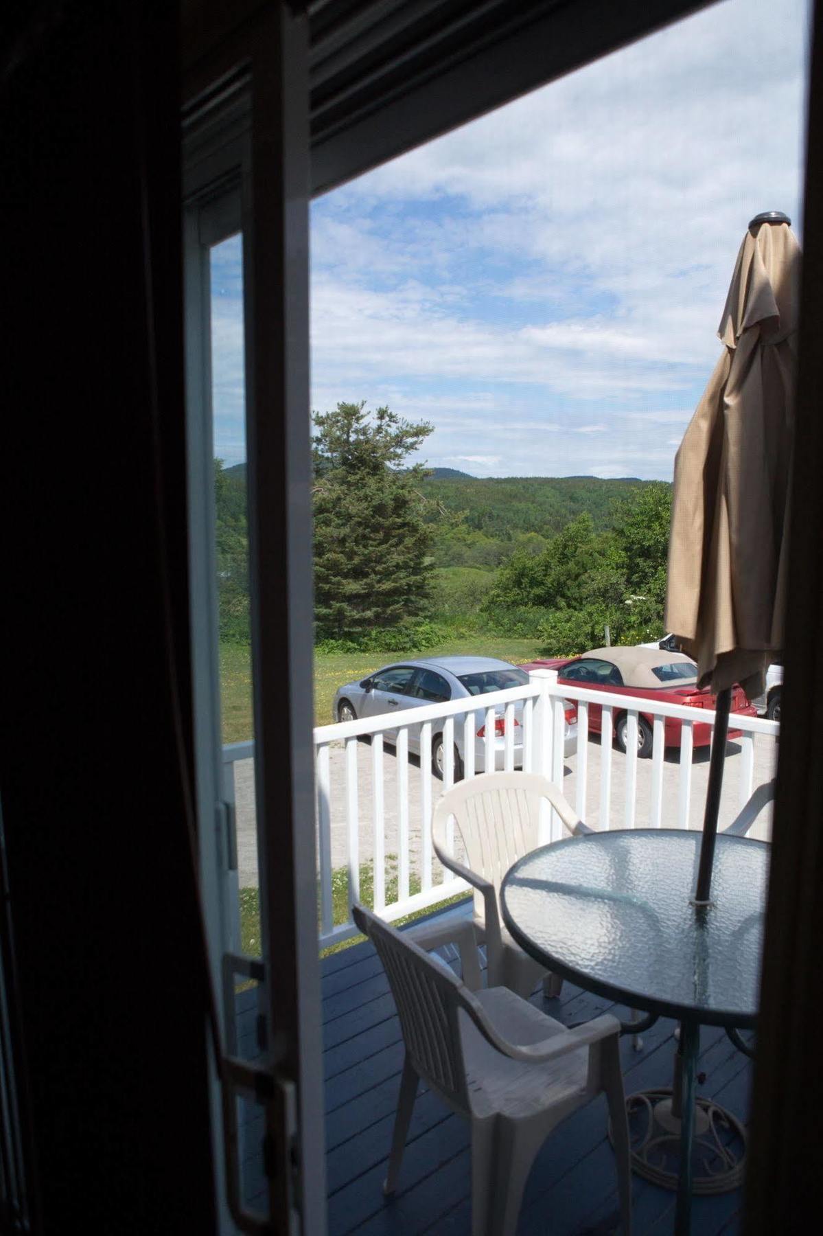Les Appartements De La Bergeronnette Grandes-Bergeronnes Buitenkant foto